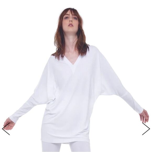 Norma Kamali NWT V Neck Dolman Oversized Top in White Size Small - Picture 1 of 10